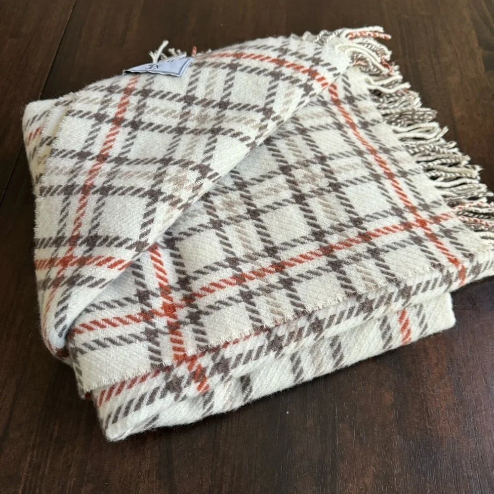 I1 PLAID | Wool Blend Throw Blanket | Made in Italy | Cream Brown Rust Plaid